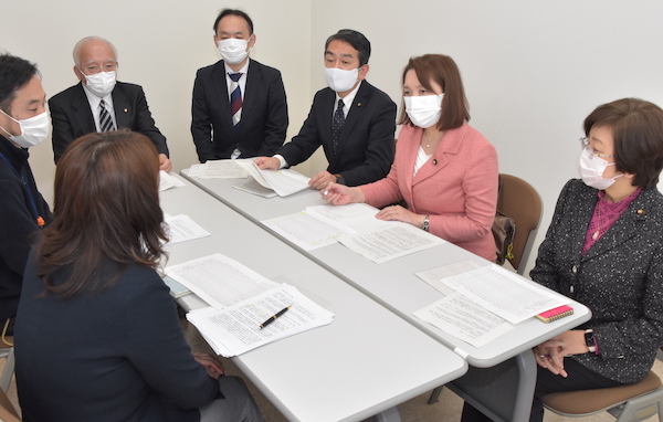 22励ます会ニュース1（地域包括ケアセンター）.jpg